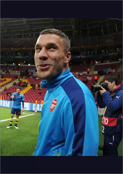 Arsenal's Lukas Podolski Warming Up Ahead of Galatasaray Clash in Istanbul, UEFA Champions League 2014 / 15