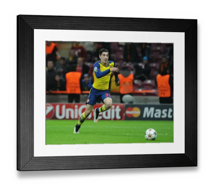 Framed Print : Hector Bellerin in Action: Arsenal vs. Galatasaray, UEFA Champions League, Istanbul, 2014 Framed Print : Hector Bellerin in Action: Arsenal vs. Galatasaray, UEFA Champions League, Istanbul, 2014