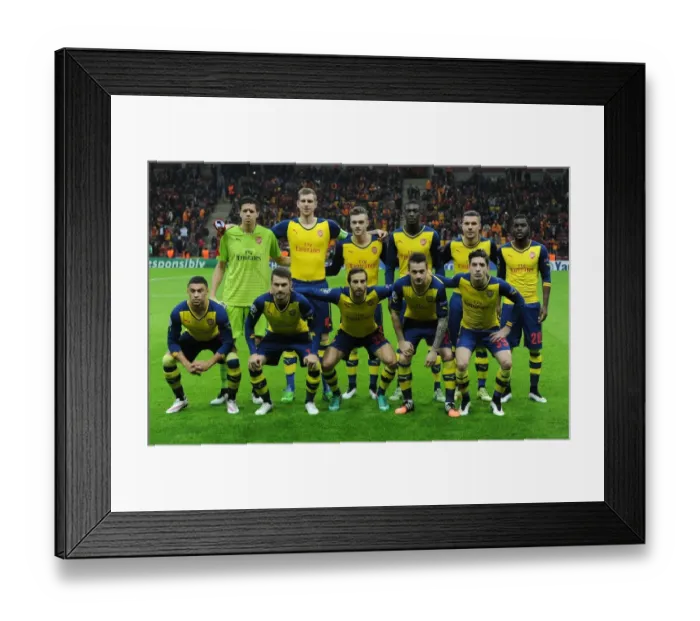 Framed Print : Arsenal FC: Pre-Match Huddle Against Galatasaray in Istanbul, UEFA Champions League (2014) Framed Print : Arsenal FC: Pre-Match Huddle Against Galatasaray in Istanbul, UEFA Champions League (2014)