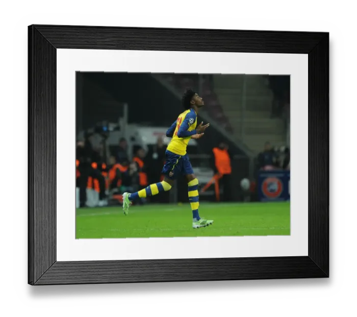 Framed Print : Stefan O'Connor Charges Forward in Galatasaray vs. Arsenal UEFA Champions League Clash