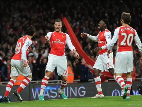 Arsenal's Olivier Giroud Scores First Goal vs. Newcastle United, Celebrates with Team