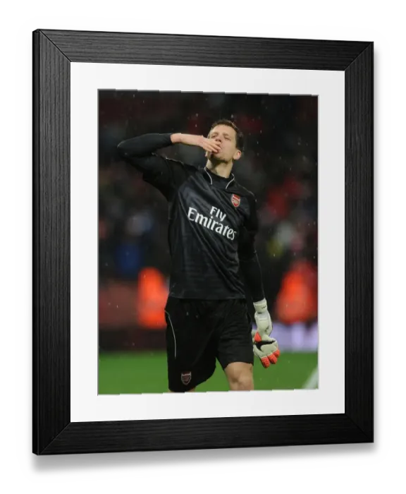 Framed Print : Wojciech Szczesny: Arsenal's Victorious Goalkeeper after Queens Park Rangers Win (2014-15) Framed Print : Wojciech Szczesny: Arsenal's Victorious Goalkeeper after Queens Park Rangers Win (2014-15)