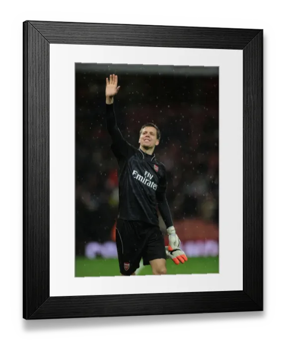 Framed Print : Wojciech Szczesny Celebrates Arsenal's Victory over Queens Park Rangers (2014-15)