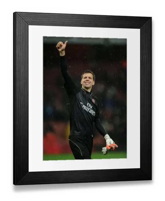 Framed Print : Arsenal's Szczesny Celebrates Victory over Queens Park Rangers (2014-15) Framed Print : Arsenal's Szczesny Celebrates Victory over Queens Park Rangers (2014-15)
