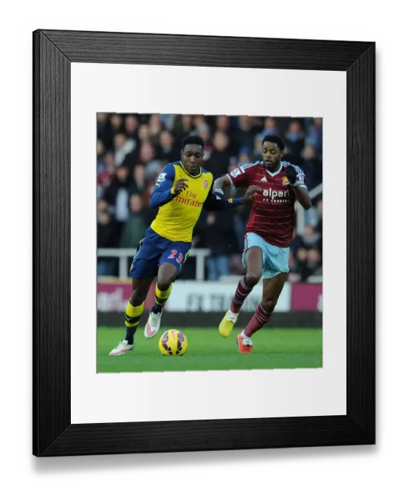 Framed Print : Battle of the Midfield: Welbeck vs. Song - Arsenal vs. West Ham (December 2014)