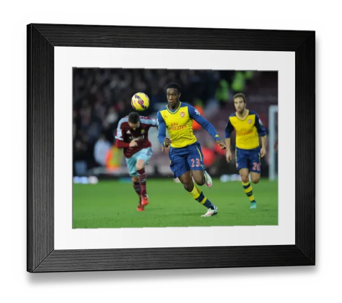 Framed Print : Welbeck in Action: Arsenal vs. West Ham United, Premier League 2014-15 Framed Print : Welbeck in Action: Arsenal vs. West Ham United, Premier League 2014-15