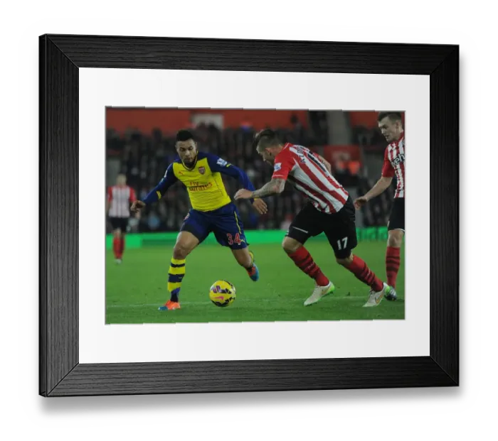Framed Print : Arsenal vs Southampton: Premier League Clash at St. Mary's Stadium (January 2015)