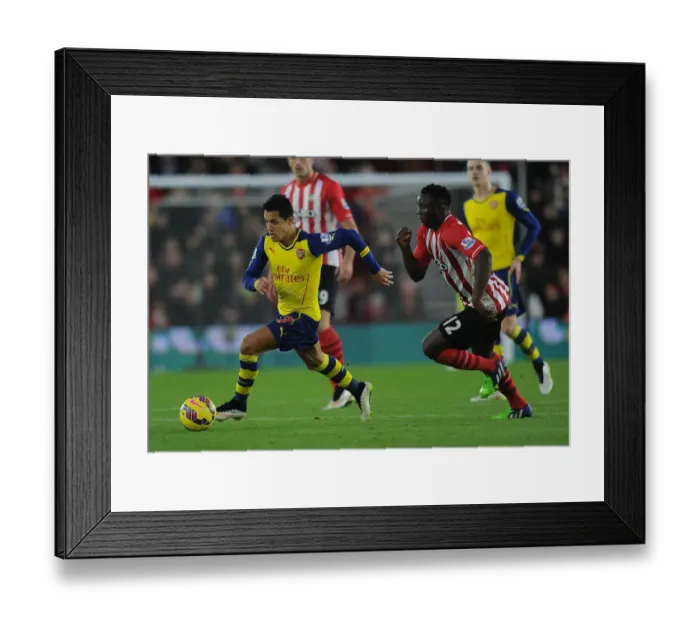 Framed Print : Arsenal vs Southampton: Premier League Showdown at St. Mary's Stadium (January 2015)