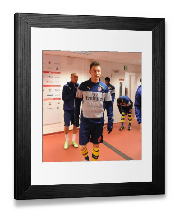 Framed Print : Arsenal's Laurent Koscielny in the Tunnel Before Southampton Clash (2014-15) Framed Print : Arsenal's Laurent Koscielny in the Tunnel Before Southampton Clash (2014-15)