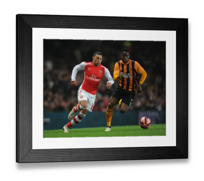 Framed Print : FA Cup Showdown: Oxlade-Chamberlain vs. Figueroa Framed Print : FA Cup Showdown: Oxlade-Chamberlain vs. Figueroa