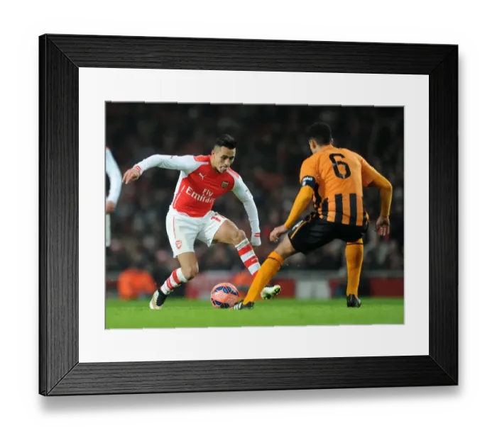 Framed Print : Clash of Champions: Sanchez vs. Davies in FA Cup Showdown (Arsenal v Hull City, 2014-15)