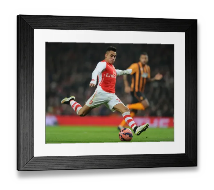 Framed Print : Arsenal's Alexis Sanchez in FA Cup Action against Hull City (2014-15) Framed Print : Arsenal's Alexis Sanchez in FA Cup Action against Hull City (2014-15)