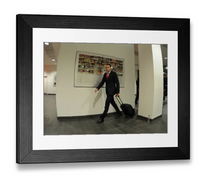 Framed Print : Arsenal FC: David Ospina Heads to the Changing Room Before Arsenal v Hull City FA Cup Match, 2015 Framed Print : Arsenal FC: David Ospina Heads to the Changing Room Before Arsenal v Hull City FA Cup Match, 2015