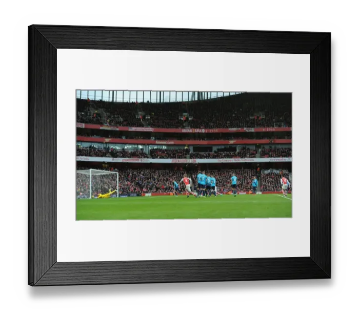 Framed Print : Alexis Sanchez Scores Brace with Free Kick: Arsenal vs Stoke City, Premier League 2014-15 Framed Print : Alexis Sanchez Scores Brace with Free Kick: Arsenal vs Stoke City, Premier League 2014-15