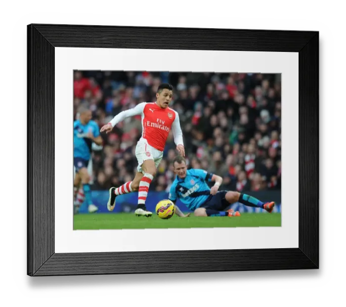 Framed Print : Arsenal's Alexis Sanchez in Action: Arsenal vs. Stoke City (Premier League 2014-15) Framed Print : Arsenal's Alexis Sanchez in Action: Arsenal vs. Stoke City (Premier League 2014-15)