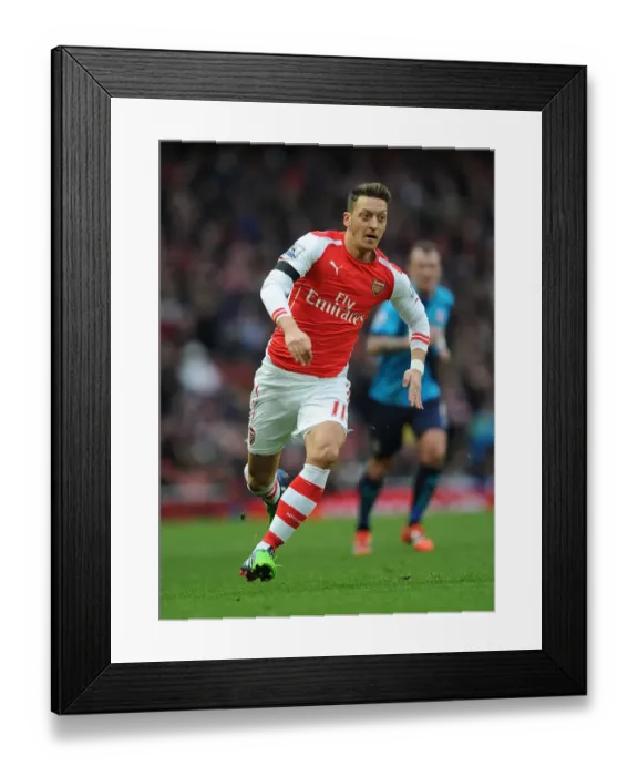 Framed Print : Mesut Ozil in Action: Arsenal vs. Stoke City (Premier League 2014-15)