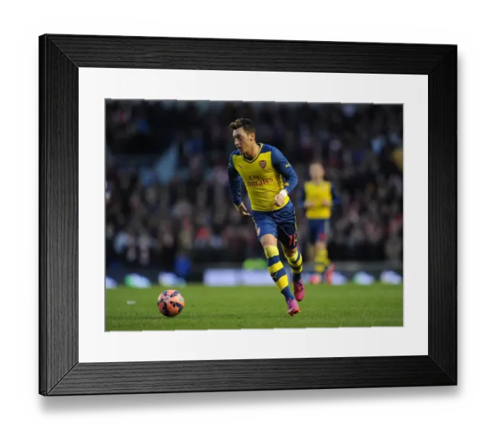 Framed Print : Mesut Ozil in Action: Arsenal vs. Brighton & Hove Albion, FA Cup 2014-15 Framed Print : Mesut Ozil in Action: Arsenal vs. Brighton & Hove Albion, FA Cup 2014-15