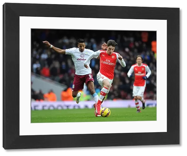 Hector Bellerin Outruns Scott Sinclair: Arsenal vs Aston Villa, Premier League 2014-15