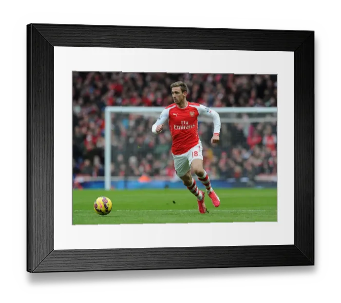 Framed Print : Nacho Monreal in Action: Arsenal vs Aston Villa, Premier League 2014-15