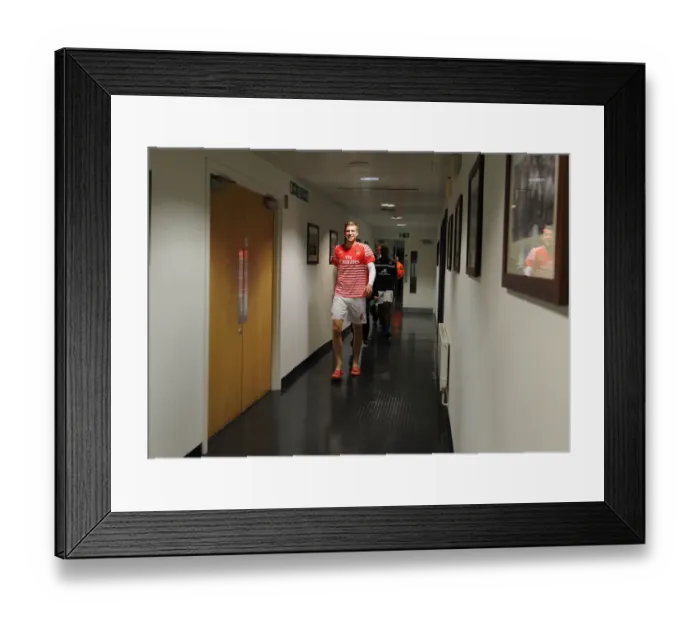 Framed Print : Arsenal's Per Mertesacker Before Arsenal vs Leicester City, Premier League 2014-15 Framed Print : Arsenal's Per Mertesacker Before Arsenal vs Leicester City, Premier League 2014-15