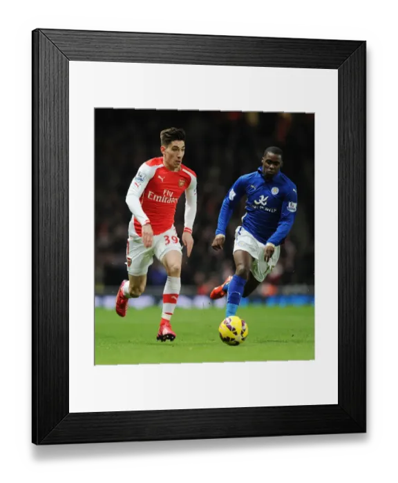 Framed Print : Bellerin's Blazing Sprint: Thrilling Moment as Arsenal Outpaces Leicester