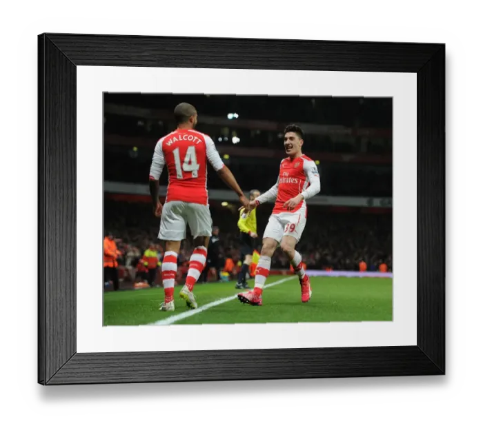 Framed Print : Arsenal's Walcott and Bellerin Celebrate Goal Against Leicester City (2014-15) Framed Print : Arsenal's Walcott and Bellerin Celebrate Goal Against Leicester City (2014-15)