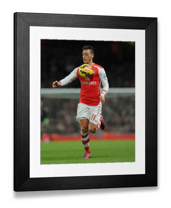 Framed Print : Arsenal's Mesut Ozil in Action against Leicester City, Premier League 2014-15