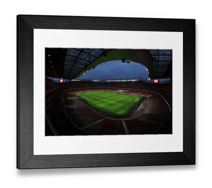 Framed Print : Arsenal vs Leicester City: Premier League Battle at Emirates Stadium (2014-15) Framed Print : Arsenal vs Leicester City: Premier League Battle at Emirates Stadium (2014-15)