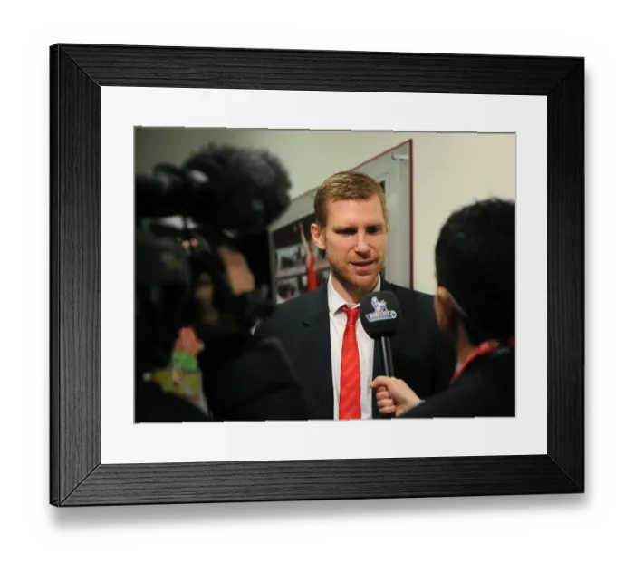 Framed Print : Per Mertesacker Pre-Match Interview: Arsenal vs Leicester City, Premier League 2014-15