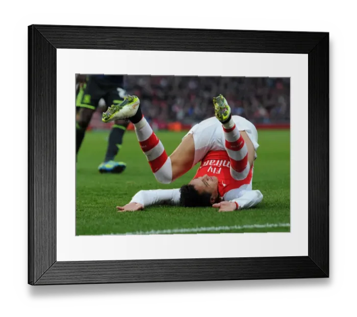 Framed Print : Alexis Sanchez in Action: Arsenal vs. Middlesbrough, FA Cup 2015 Framed Print : Alexis Sanchez in Action: Arsenal vs. Middlesbrough, FA Cup 2015