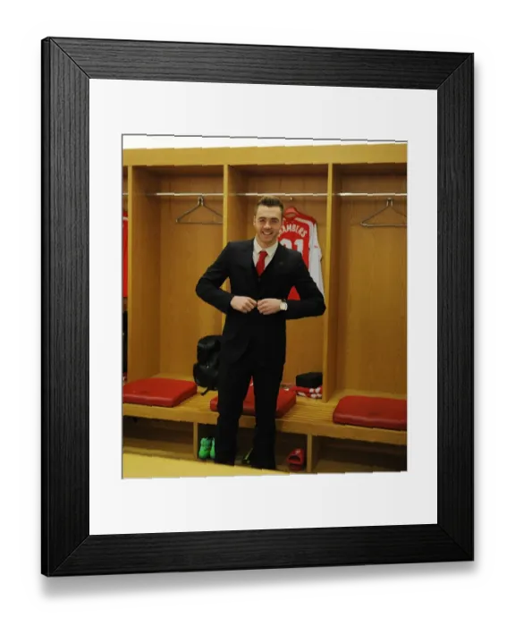 Framed Print : Arsenal FC: Calum Chambers in the Home Changing Room before FA Cup Fifth Round vs Middlesbrough