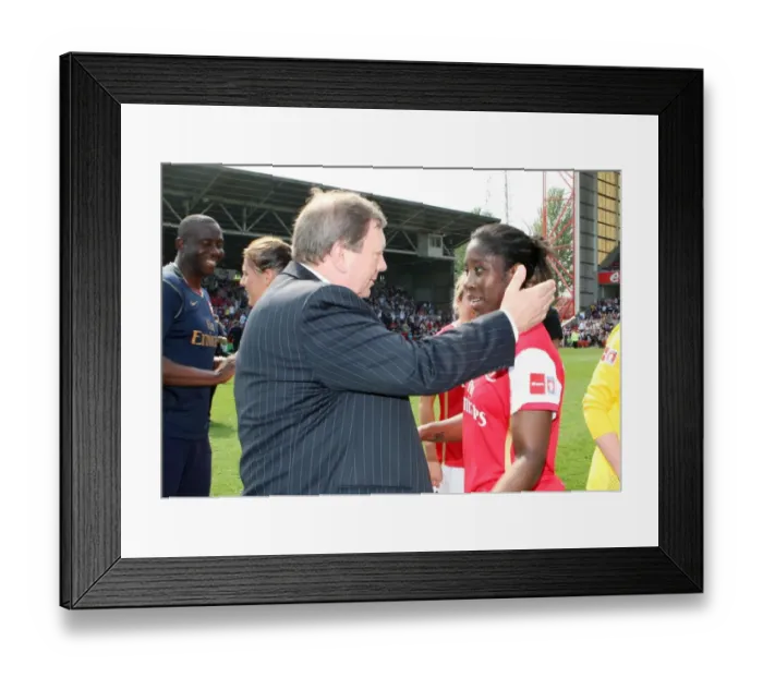 Framed Print : Vic Akers the Arsenal Ladis manager with Anita Asante (Arsenal) after the match
