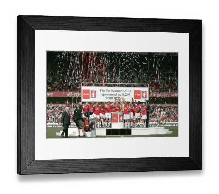 Framed Print : Arsenal's Faye White and Jayne Ludlow Lift the FA Cup: Arsenal Ladies Victory over Leeds United (5 / 5 / 08)