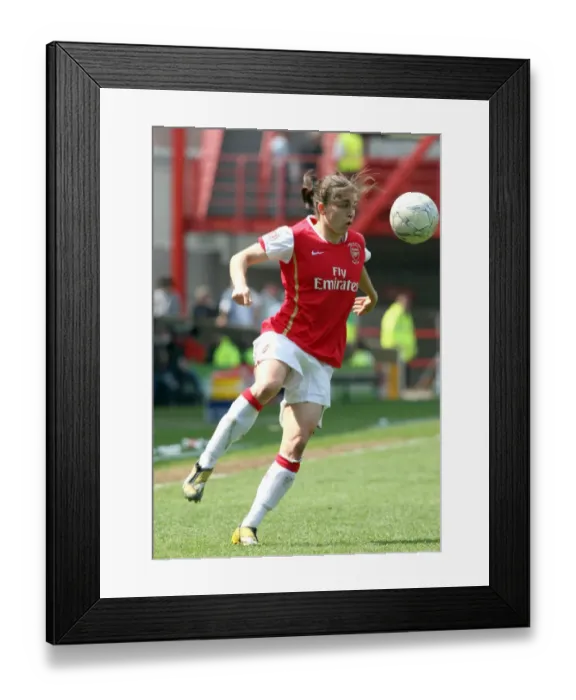 Framed Print : Arsenal's Karen Carney Celebrates in FA Womens Cup Final Victory over Leeds United (5 / 5 / 08)