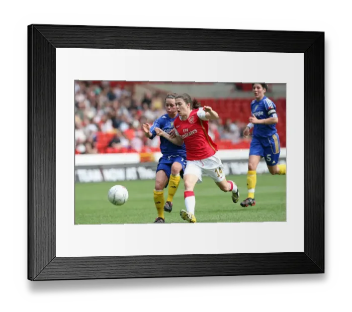 Framed Print : Arsenal Women's FA Cup Victory: Karen Carney's Triumph over Leeds United (4-1)