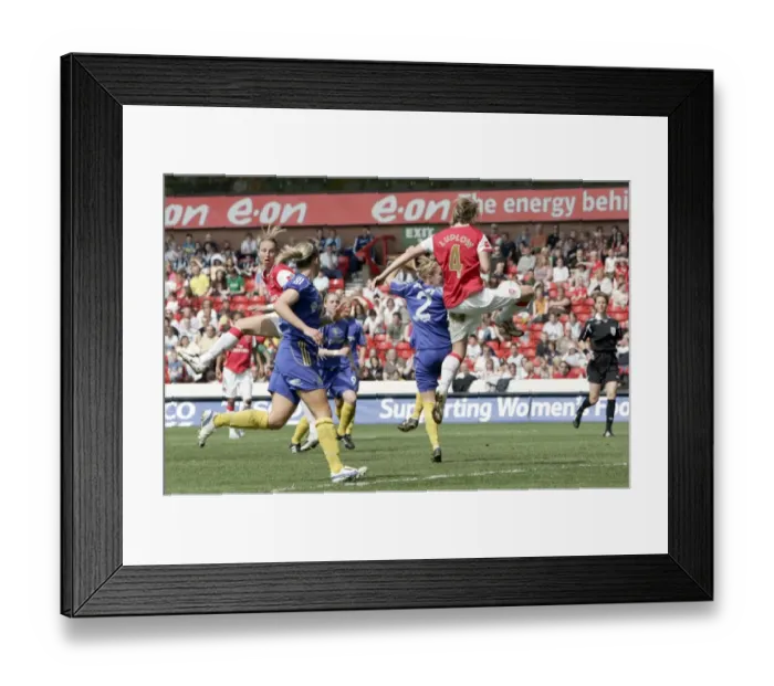 Framed Print : Jayne Ludlow scores Arsenals 2nd goal