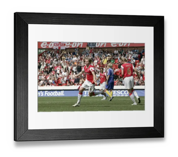 Framed Print : Jayne Ludlow celebrates scoring Arsenals 2nd goal