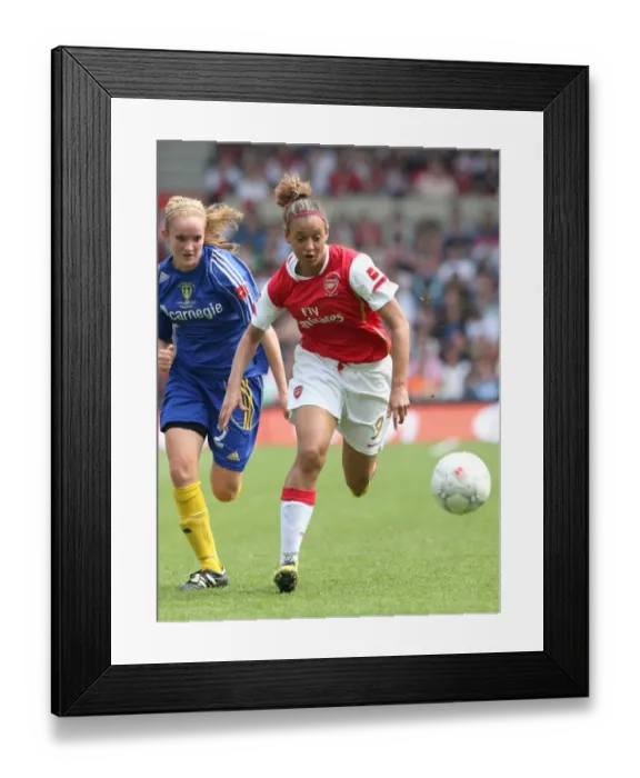 Framed Print : Lianne Sanderson (Arsenal) Sophie Bradley (Leeds)