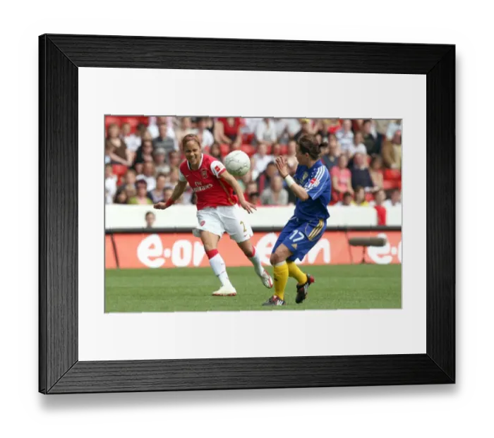 Framed Print : Alex Scott (Arsenal) Alex Culvin (Leeds)