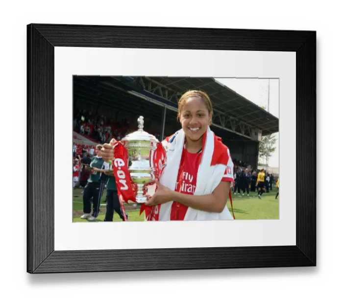 Framed Print : Alex Scott (Arsenal) with the FA Cup Trophy