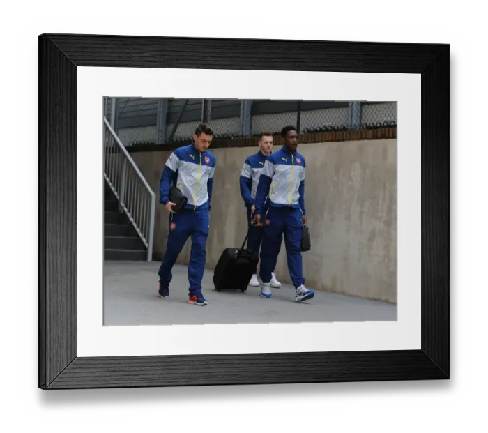 Framed Print : Arsenal Players Arrive at Selhurst Park for Crystal Palace Match (February 2015) Framed Print : Arsenal Players Arrive at Selhurst Park for Crystal Palace Match (February 2015)
