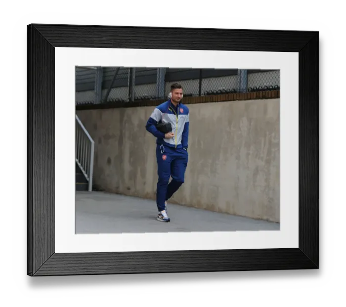 Framed Print : Olivier Giroud Arrives at Selhurst Park Ahead of Crystal Palace vs. Arsenal (2014-15) Framed Print : Olivier Giroud Arrives at Selhurst Park Ahead of Crystal Palace vs. Arsenal (2014-15)
