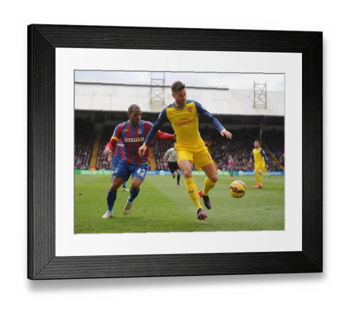 Framed Print : Giroud vs. Puncheon: Battle at Selhurst Park - Crystal Palace vs. Arsenal, Premier League 2014-15