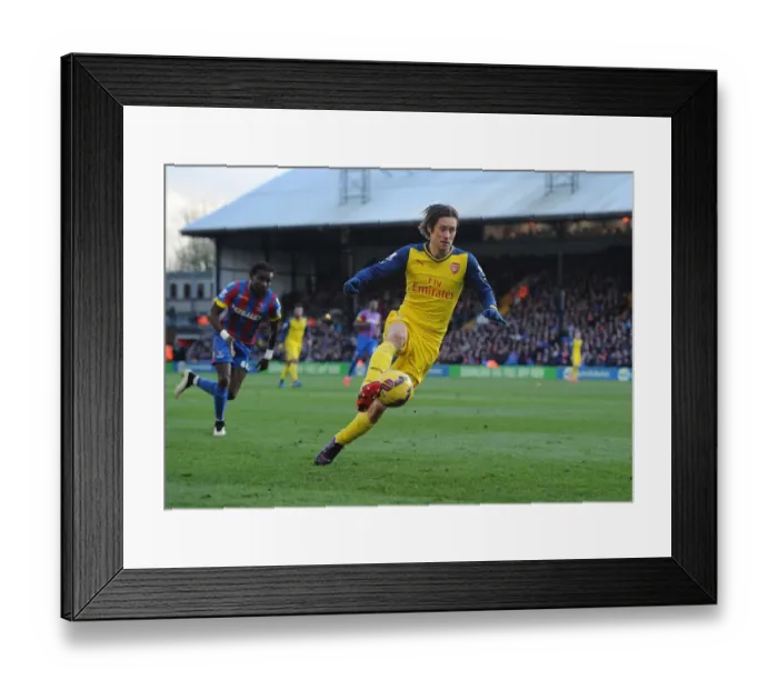 Framed Print : Arsenal's Rosicky in Action against Crystal Palace (2015)