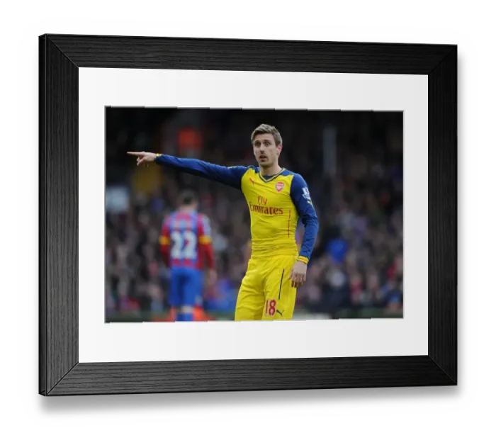 Framed Print : Nacho Monreal in Action: Crystal Palace vs Arsenal, Premier League 2014-15