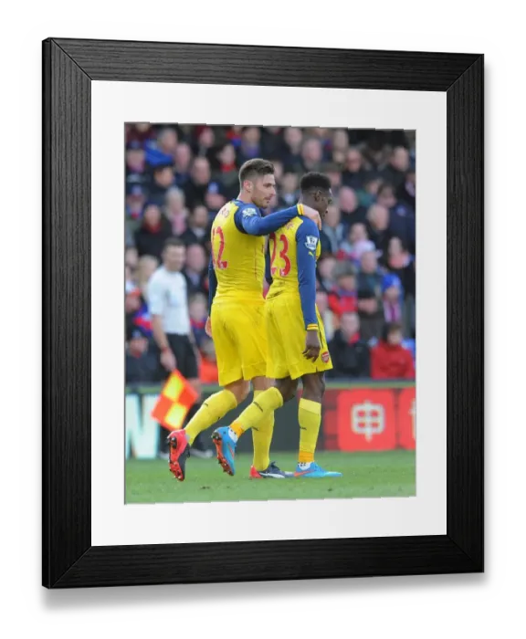 Framed Print : Olivier Giroud celebrates scoring Arsenals 2nd goal with Danny Welbeck. Crystal Palace 1: 2 Arsenal