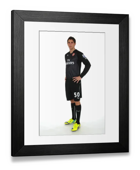 Framed Print : Arsenal's Damian Martinez at Emirates Stadium (2014 / 15)