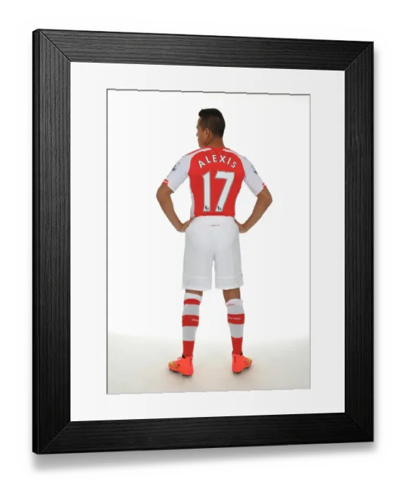Framed Print : Alexis Sanchez: Arrival at Emirates Stadium