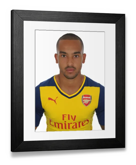 Framed Print : Arsenal Football Club: Theo Walcott at Emirates Stadium (2014 / 15) Framed Print : Arsenal Football Club: Theo Walcott at Emirates Stadium (2014 / 15)