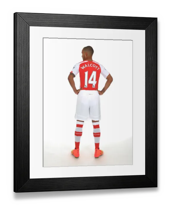 Framed Print : Theo Walcott at Arsenal's Emirates Stadium (2014 / 15)